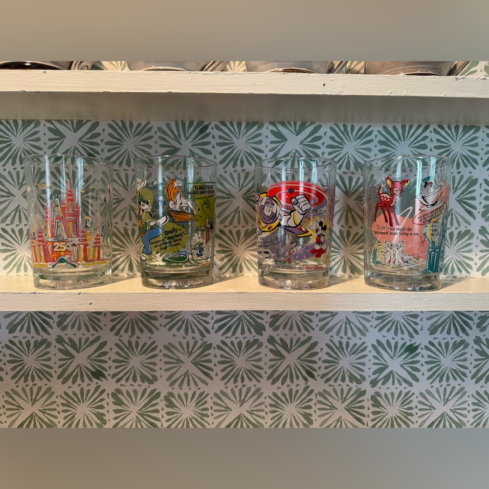 Set of 4 Vintage McDonalds Disney Character Collectible Glasses